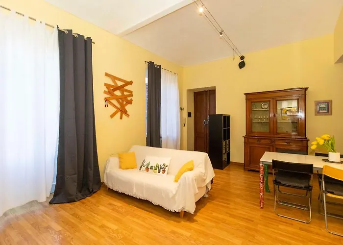 Porta Nuova & San Salvario Roomy Flat